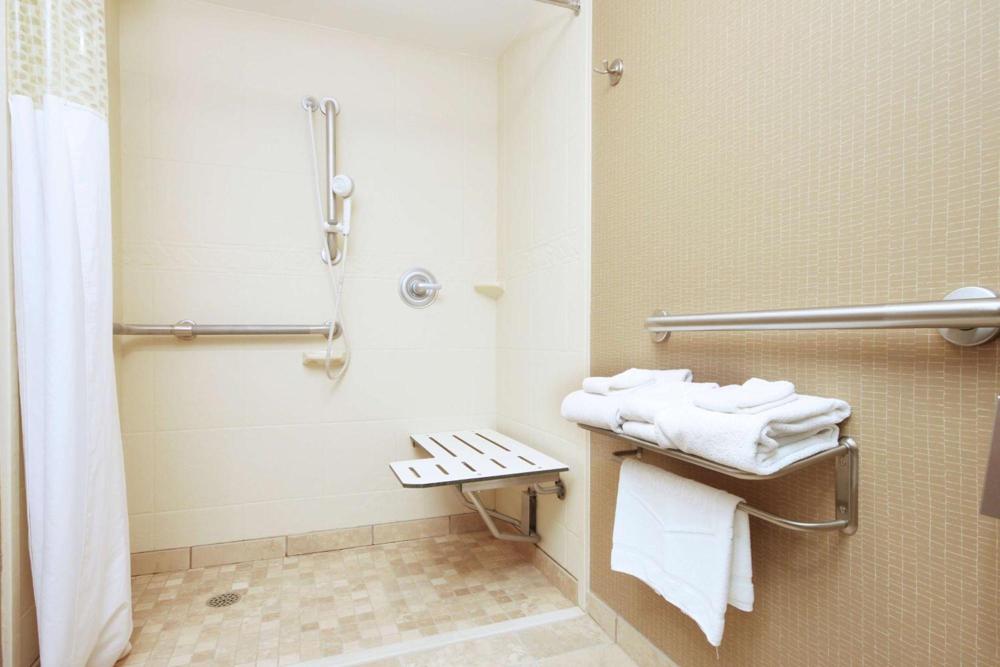 Hampton By Hilton Indianapolis-south Southport