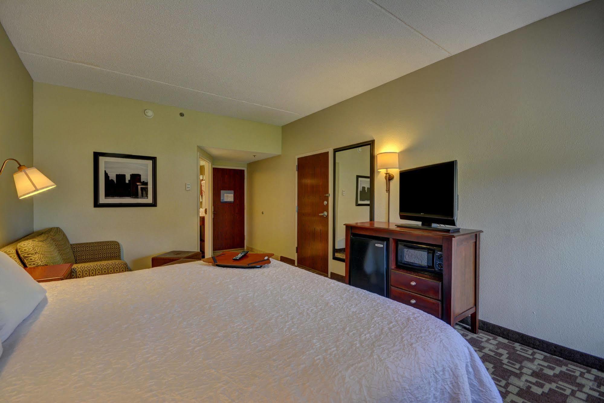 Hotel Hampton By Hilton Indianapolis-south 3*